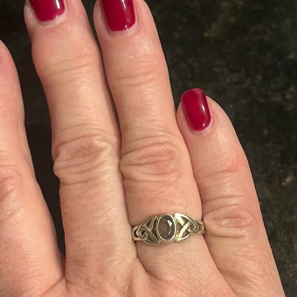 Jewelry - Sterling Silver Celtic Knot Ring with Purple Stone - Women Jewelry